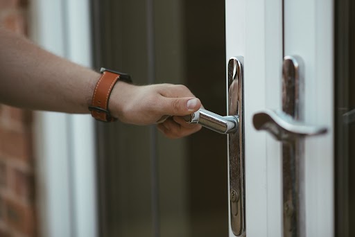 Mobile vs in-shop door lock replacement service comparison by Lady Locksmith in Hampton Roads